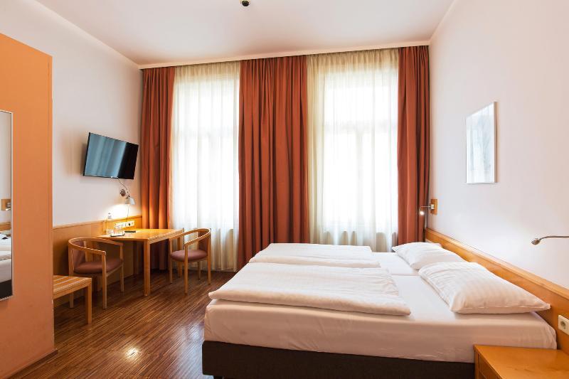 Post Hotel Viena