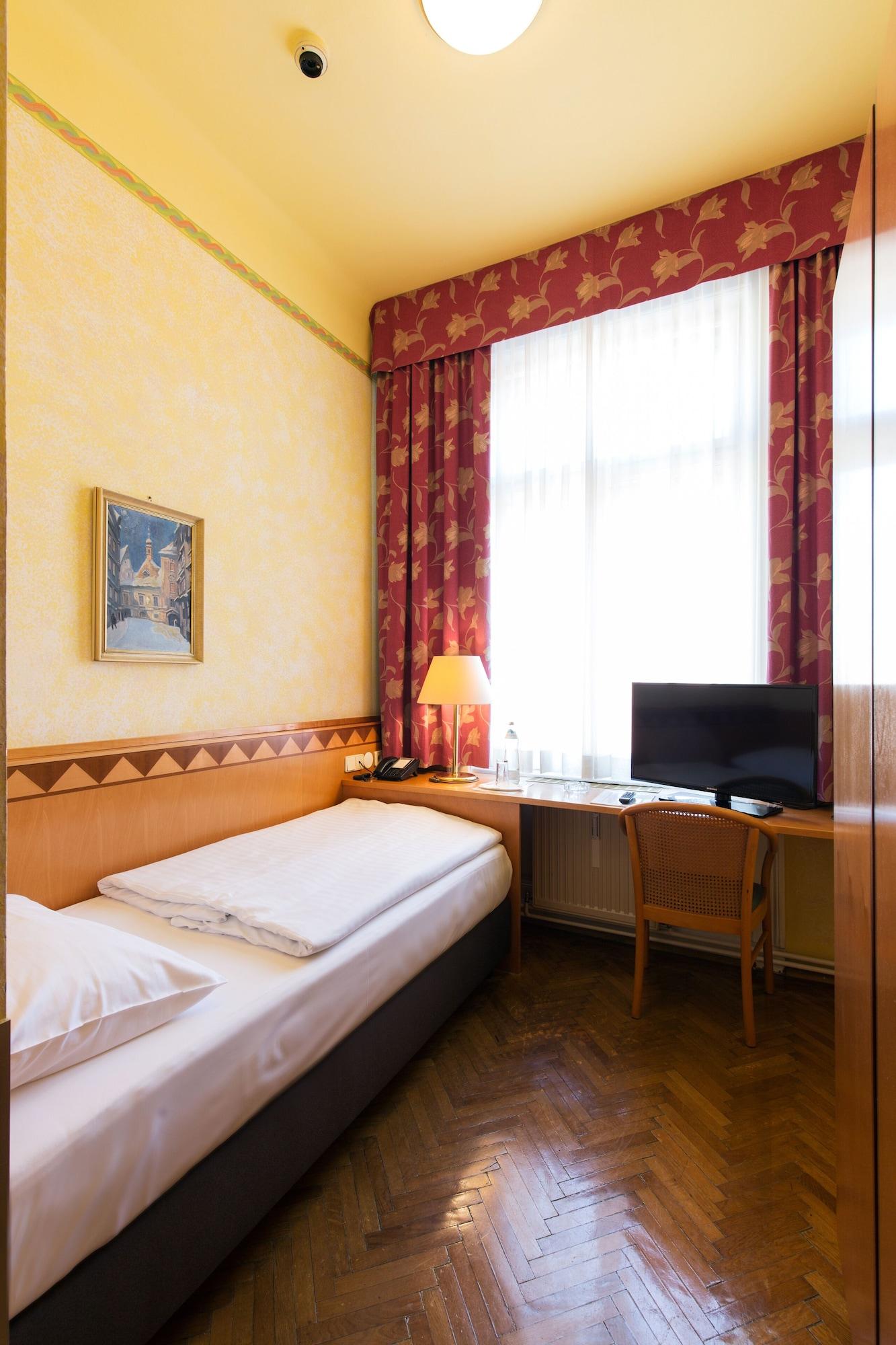 Post 3* Viena
